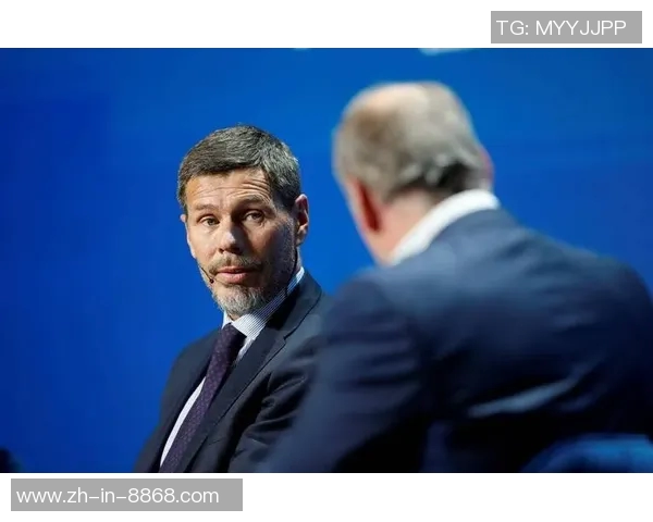 博班:从传奇球星到足球智慧的象征 他的精彩人生与足球贡献